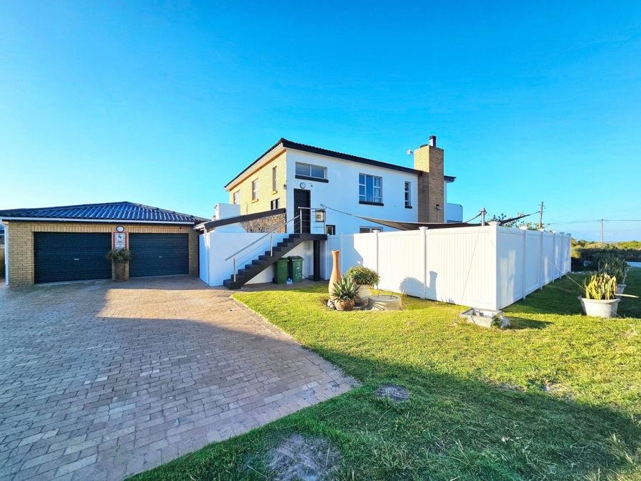 4 Bedroom Property for Sale in Bettys Bay Western Cape